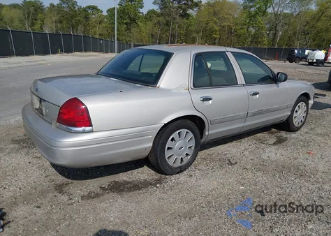 2008 Ford Crown Victoria Police Interceptor z USA, uszkodzony, nr VIN 2FAFP71V48X158921